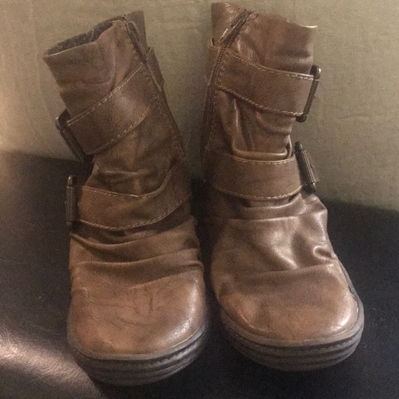 Boots - Picture 1 of 5